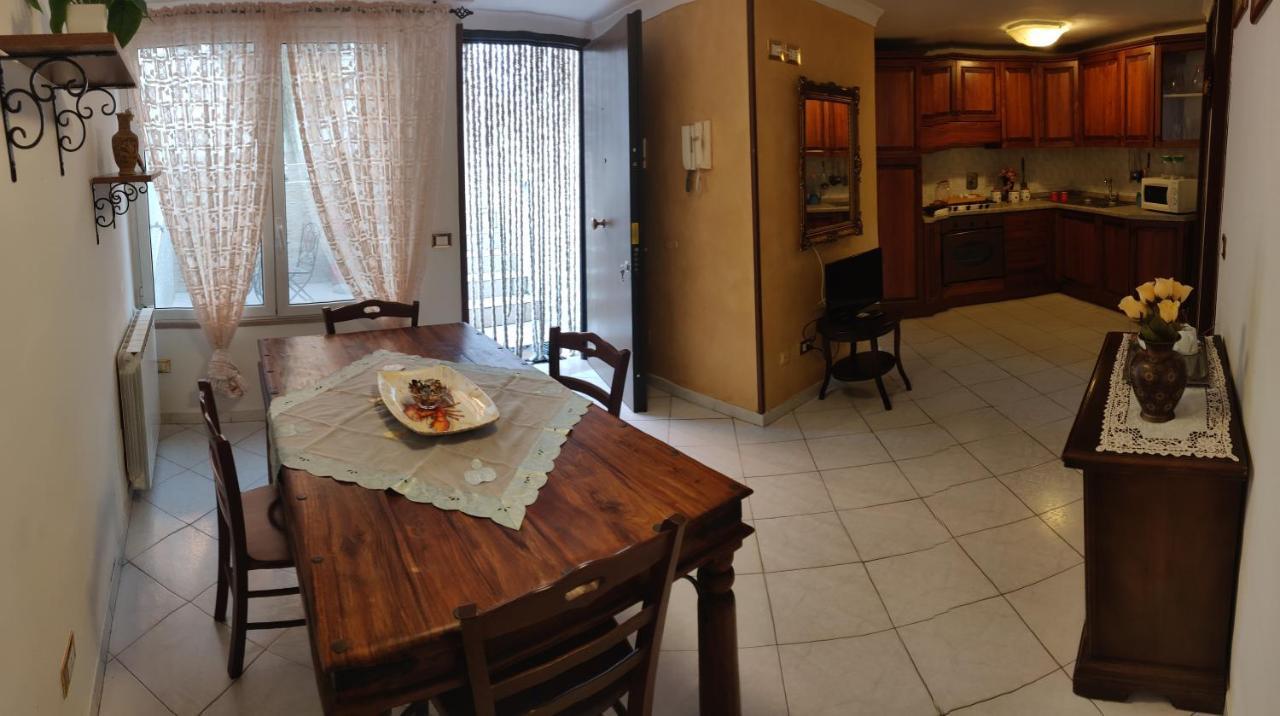 מלון פיומיצ'ינו Hillary House מראה חיצוני תמונה