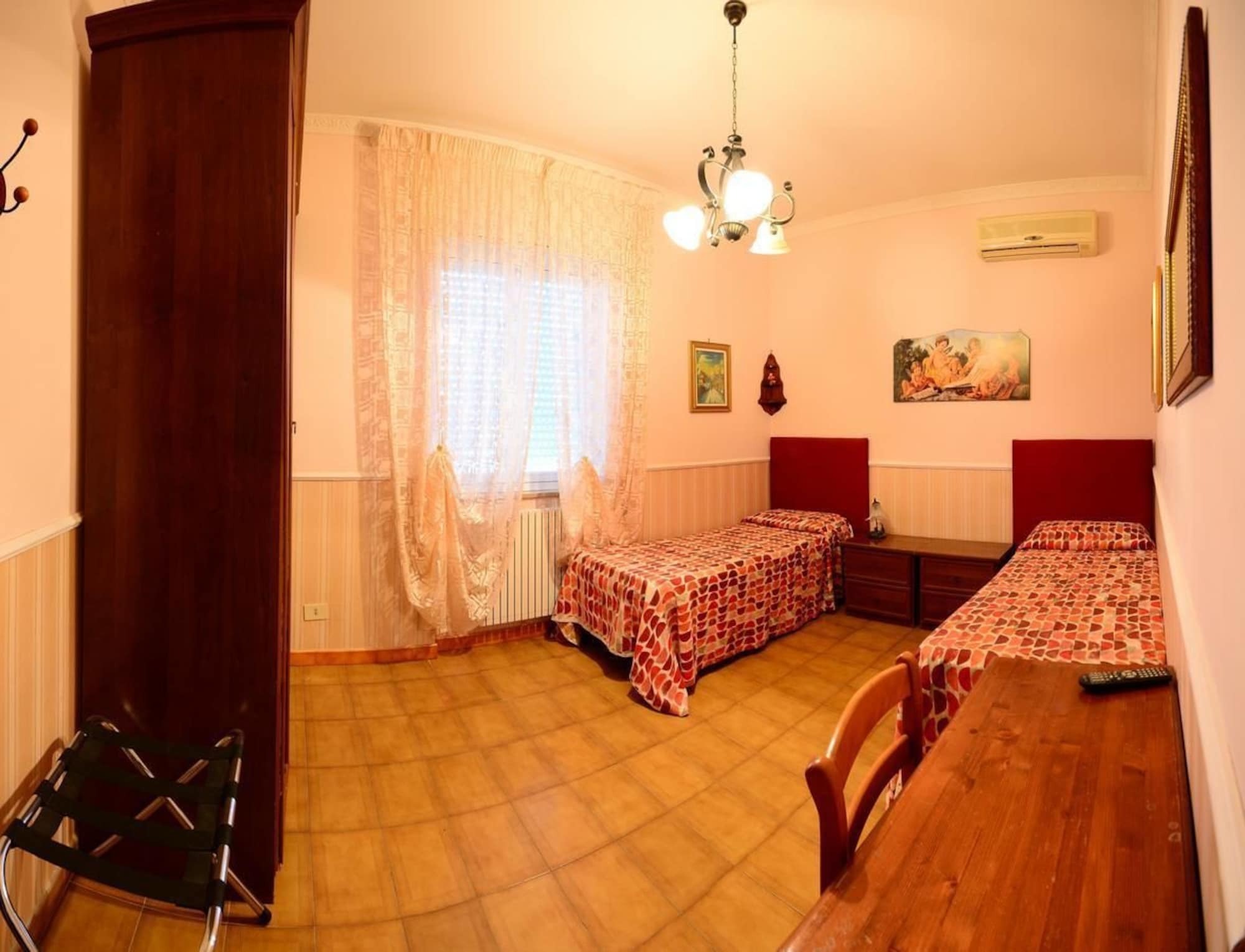מלון פיומיצ'ינו Hillary House מראה חיצוני תמונה
